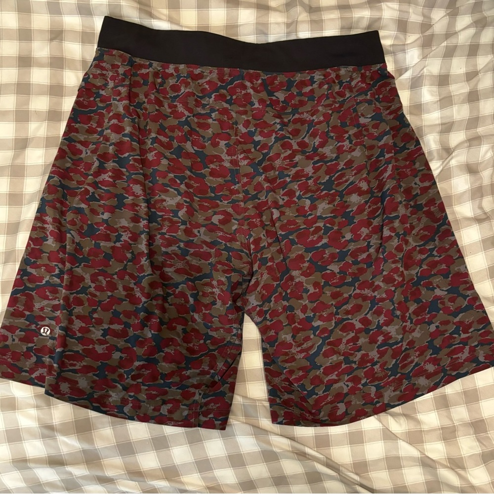 Lulu lemon shorts.